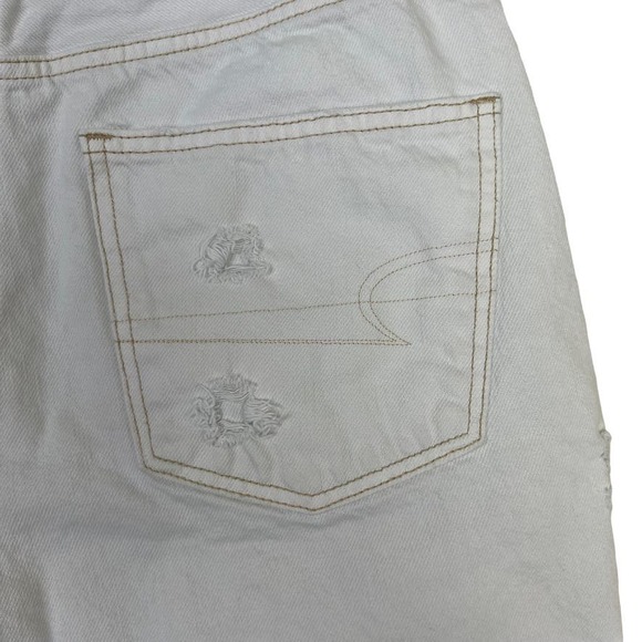 American Eagle Distressed White 90s Boyfriend Shorts Size 8 - Picture 8 of 13